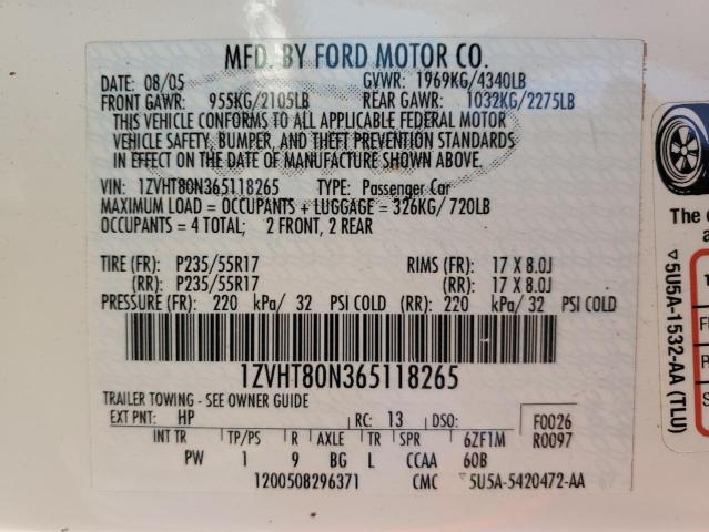 1ZVHT80N365118265 - 2006 FORD MUSTANG WHITE photo 12