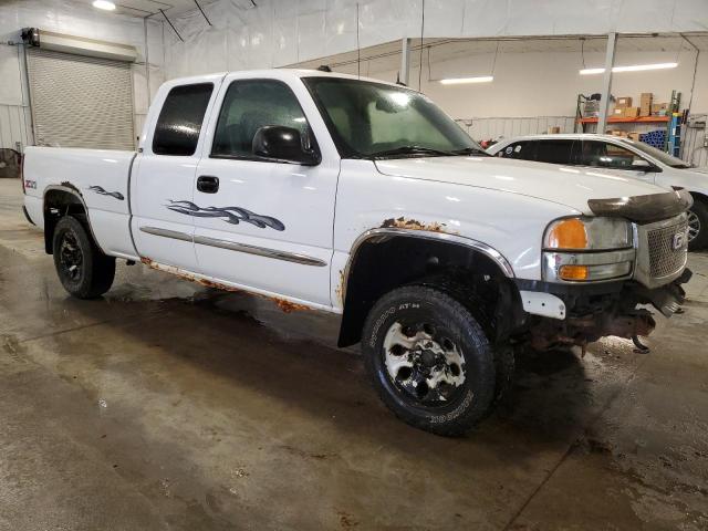 2GTEK19T941108162 - 2004 GMC SIERRA K1500 WHITE photo 4