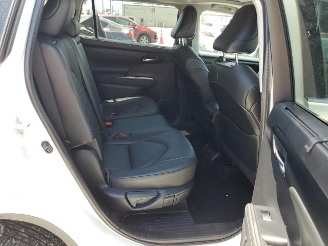 5TDGZRBH5LS519400 - 2020 TOYOTA HIGHLANDER XLE WHITE photo 11