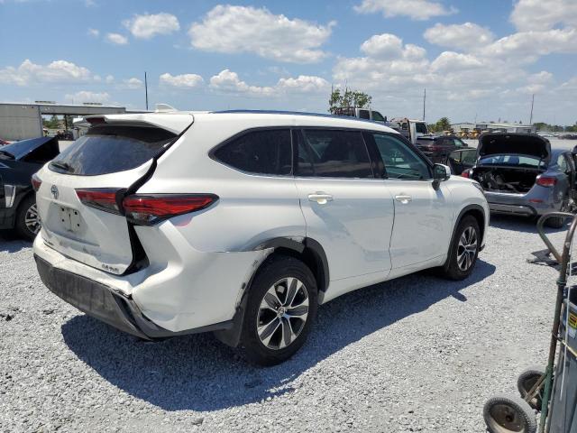 5TDGZRBH5LS519400 - 2020 TOYOTA HIGHLANDER XLE WHITE photo 3