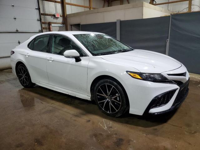 4T1G11AKXPU749534 - 2023 TOYOTA CAMRY SE NIGHT SHADE WHITE photo 4