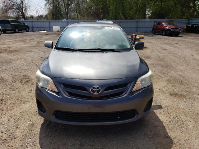 2T1BU4EE4DC953413 - 2013 TOYOTA COROLLA BASE Boz foto 5