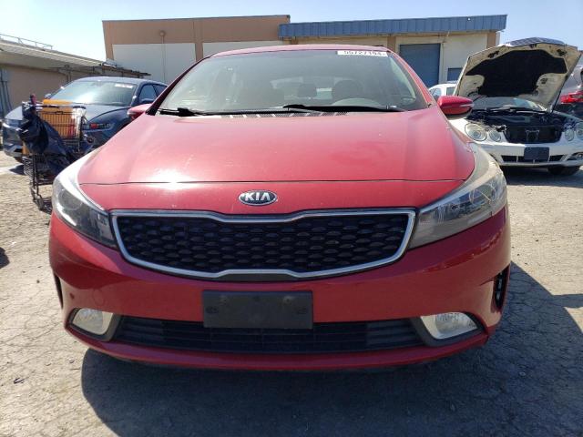 KNAFK5A88H5697810 - 2017 KIA FORTE LX RED photo 5