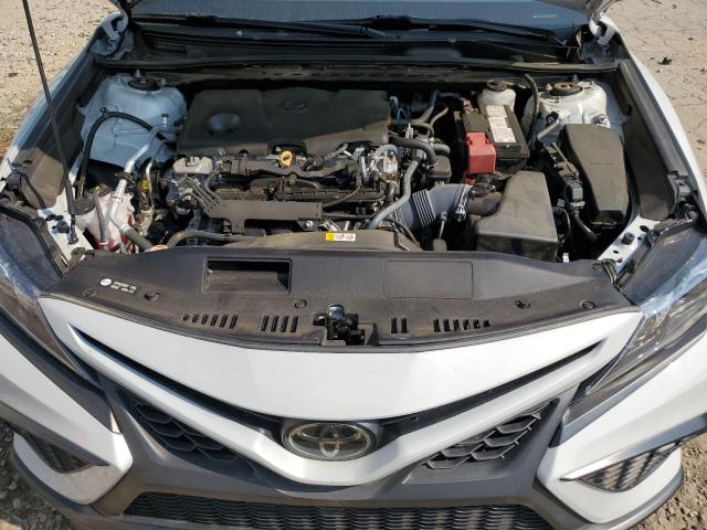 4T1G11AK7PU097066 - 2023 TOYOTA CAMRY SE NIGHT SHADE WHITE photo 11