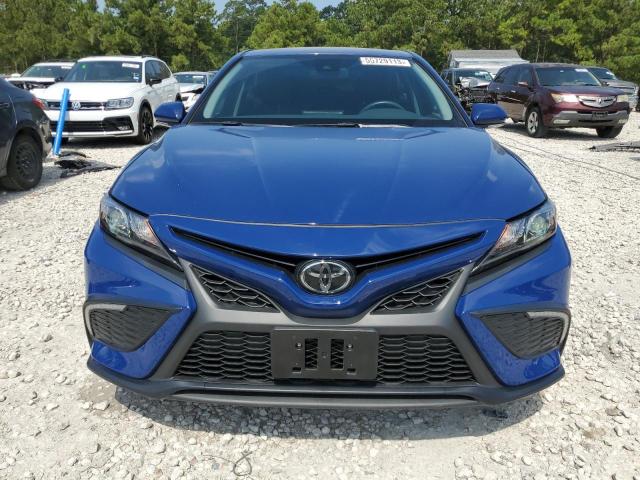 4T1T11AK3PU082174 - 2023 TOYOTA CAMRY SE NIGHT SHADE BLUE photo 5
