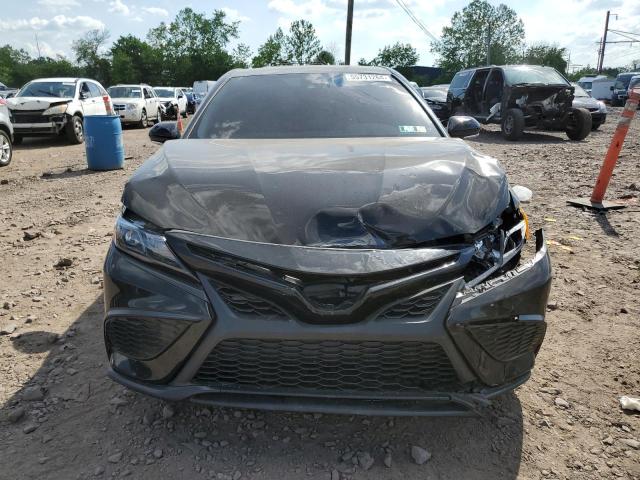 4T1S11AK4PU147612 - 2023 TOYOTA CAMRY SE NIGHT SHADE BLACK photo 5