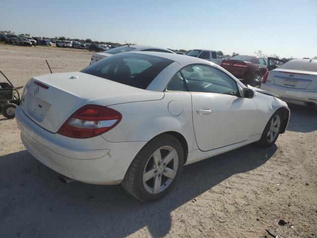 WDBWK54F57F137991 - 2007 MERCEDES-BENZ SLK 280 WHITE photo 3