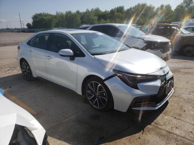 JTDT4MCE5NJ087766 - 2022 TOYOTA COROLLA XSE WHITE photo 4