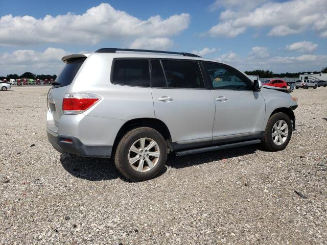 5TDZK3EH8BS034334 - 2011 TOYOTA HIGHLANDER BASE SILVER photo 3