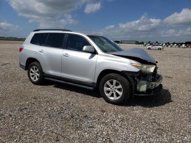 5TDZK3EH8BS034334 - 2011 TOYOTA HIGHLANDER BASE SILVER photo 4