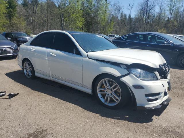 WDDGF8BB8CA733461 - 2012 MERCEDES-BENZ C 300 4MATIC WHITE photo 4