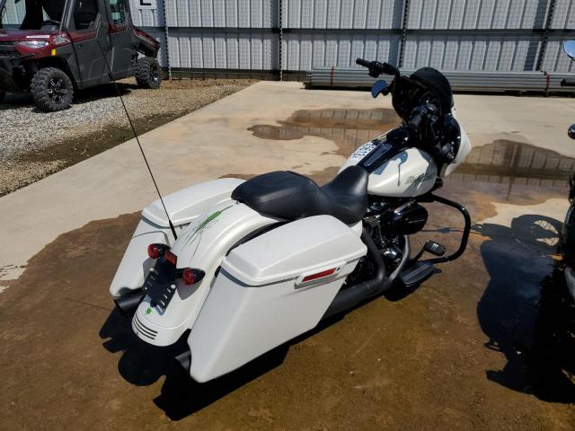 1HD1KRC14JB607871 - 2018 HARLEY-DAVIDSON FLHXS STREET GLIDE SPECIAL WHITE photo 4