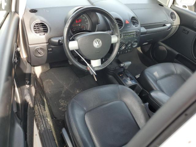 3VWPW3AG0AM023378 - 2010 VOLKSWAGEN NEW BEETLE WHITE photo 8