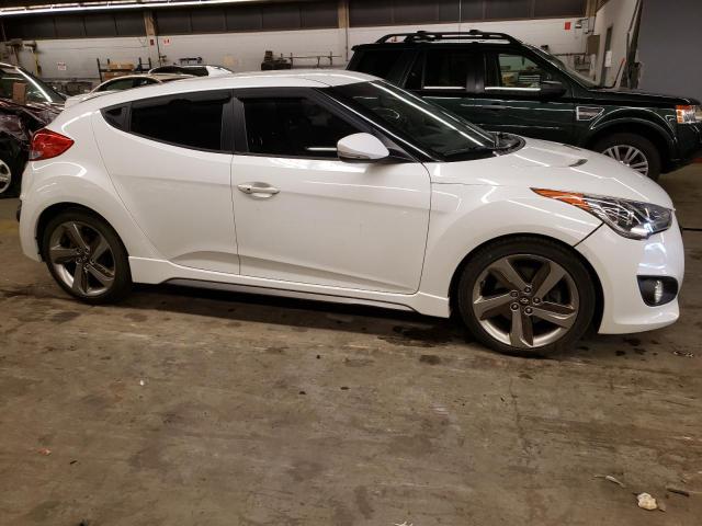 KMHTC6AE6DU138475 - 2013 HYUNDAI VELOSTER TURBO WHITE photo 4