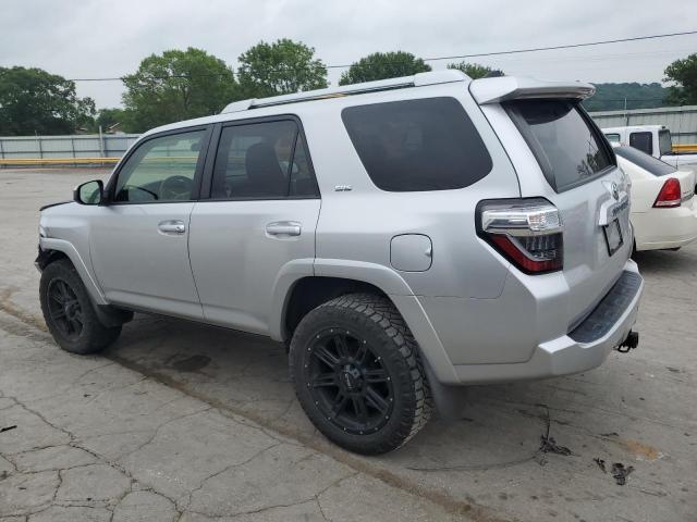 JTEBU5JR9J5526960 - 2018 TOYOTA 4RUNNER SR5/SR5 PREMIUM 银色 照片 2