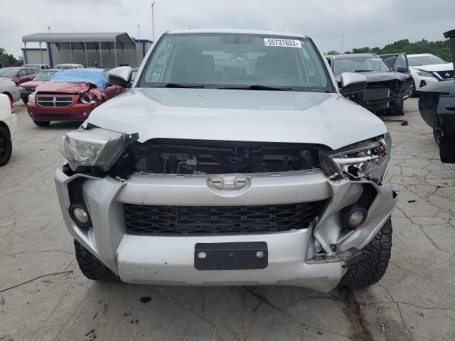 JTEBU5JR9J5526960 - 2018 TOYOTA 4RUNNER SR5/SR5 PREMIUM 银色 照片 5