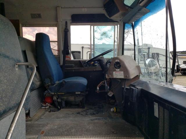 4DRBJAANX3A957154 - 2003 IC CORPORATION 3000 白色 照片 5