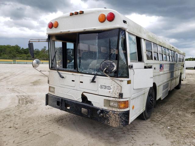 4DRBJAANX3A957154 - 2003 IC CORPORATION 3000 白色 照片 9