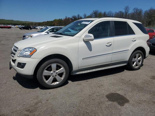 4JGBB8GB8AA572076 - 2010 MERCEDES-BENZ ML 350 4MATIC WHITE photo 1