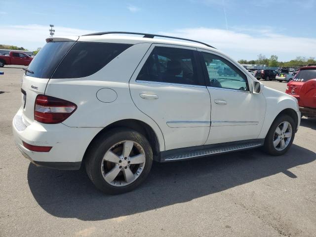 4JGBB8GB8AA572076 - 2010 MERCEDES-BENZ ML 350 4MATIC WHITE photo 3