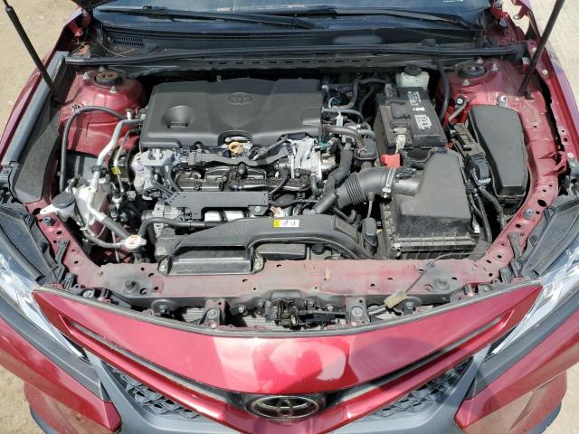 4T1B11HK6JU511185 - 2018 TOYOTA CAMRY L RED photo 11