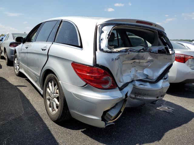 4JGCB75E77A048664 - 2007 MERCEDES-BENZ R 500 SILVER photo 2