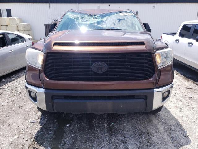 5TFUW5F14GX563907 - 2016 TOYOTA TUNDRA DOUBLE CAB SR/SR5 BROWN photo 5