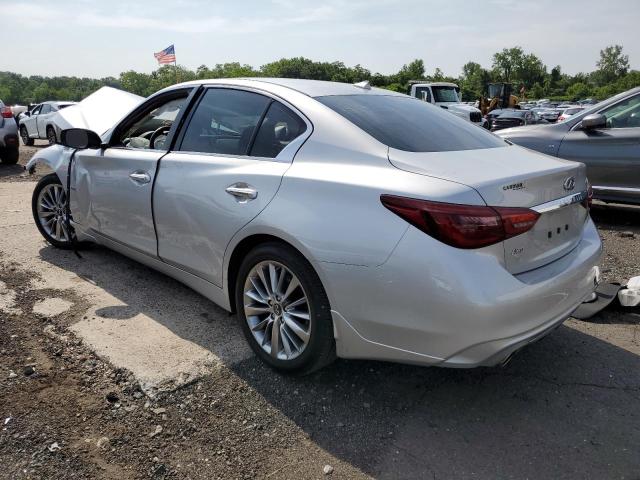 JN1CV7AR2JM280375 - 2018 INFINITI Q50 PURE SILVER photo 2