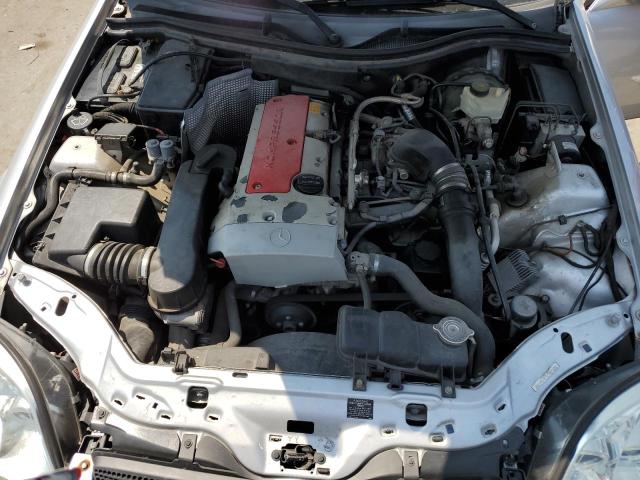 WDBKK49F51F185824 - 2001 MERCEDES-BENZ SLK 230 KOMPRESSOR SILVER photo 11