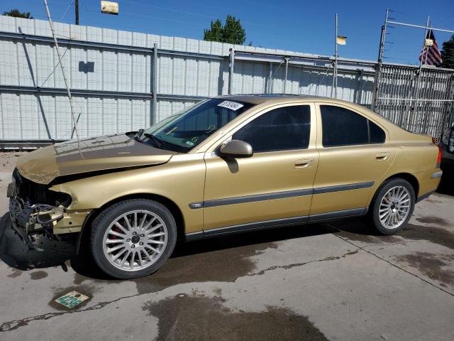 YV1RS53D912076992 - 2001 VOLVO S60 T5 GOLD photo 1