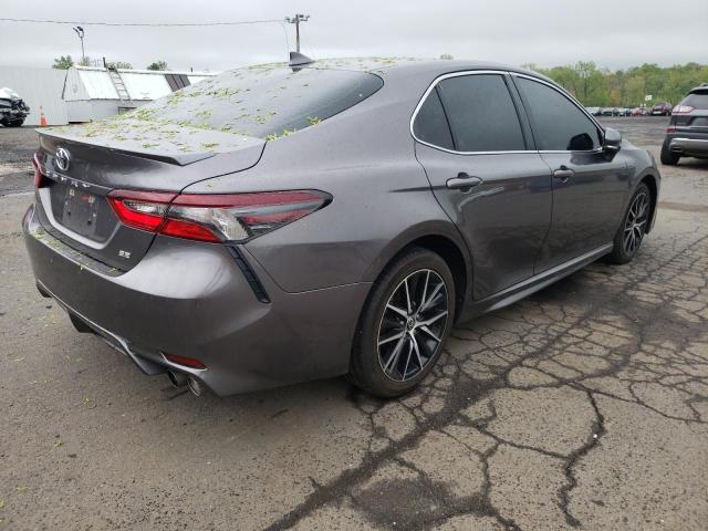 4T1G11AK8PU770690 - 2023 TOYOTA CAMRY SE NIGHT SHADE GRAY photo 3