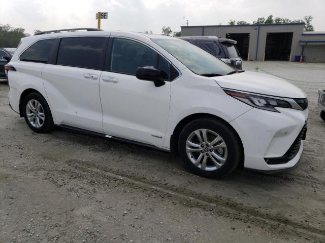 5TDDSKFC0MS016260 - 2021 TOYOTA SIENNA XSE WHITE photo 4