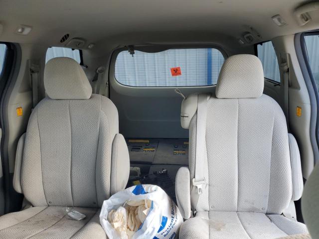 5TDKK3DC8BS105846 - 2011 TOYOTA SIENNA LE GREEN photo 10