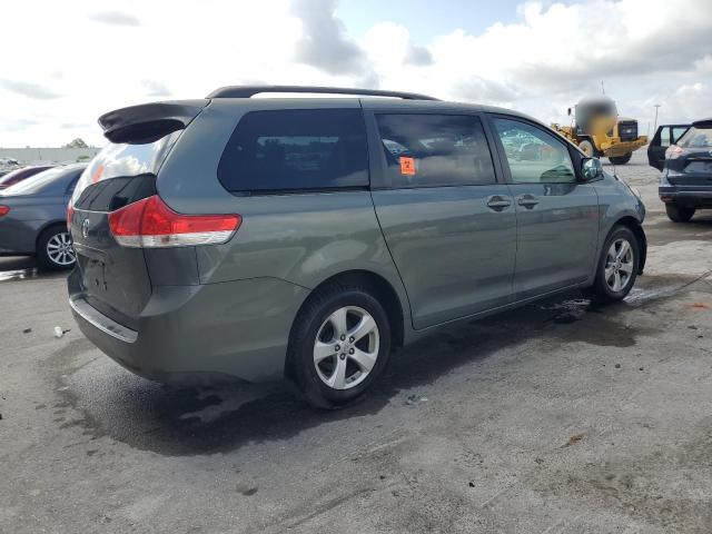 5TDKK3DC8BS105846 - 2011 TOYOTA SIENNA LE GREEN photo 3