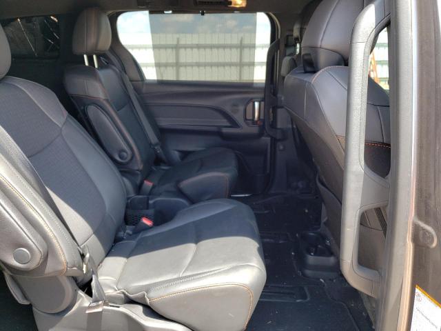 5TDDRKEC7MS065372 - 2021 TOYOTA SIENNA XSE GRAY photo 11