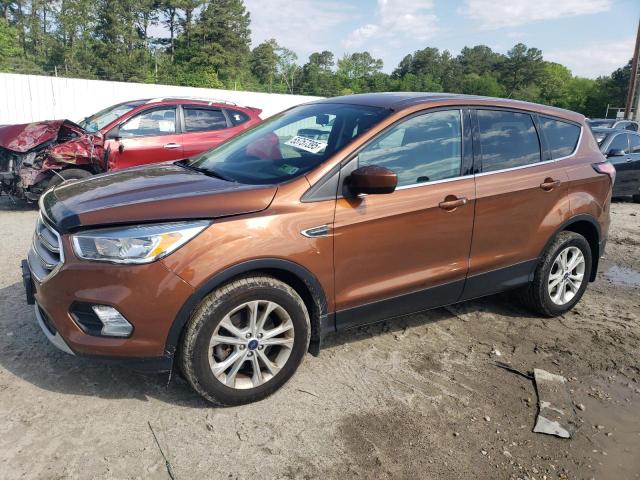 2017 FORD ESCAPE SE, null