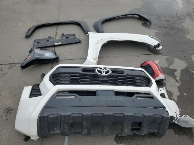 3TMLB5JN5RM039546 - 2024 TOYOTA TACOMA DOUBLE CAB Beyaz fotoğraf 12