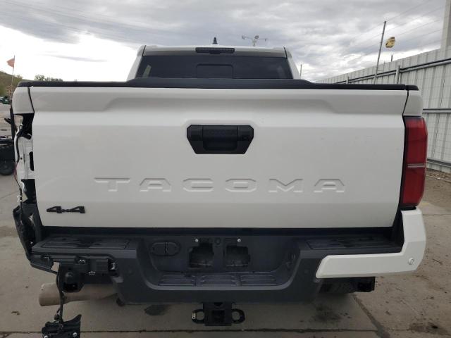 3TMLB5JN5RM039546 - 2024 TOYOTA TACOMA DOUBLE CAB Beyaz fotoğraf 6
