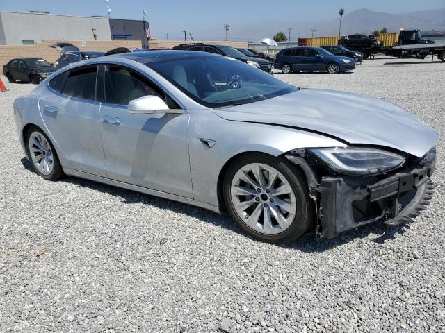 5YJSA1E28JF273177 - 2018 TESLA MODEL S Plata foto 4