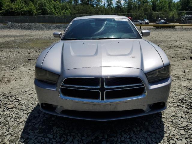 2C3CDXBG1DH687208 - 2013 DODGE CHARGER SE SILVER photo 5