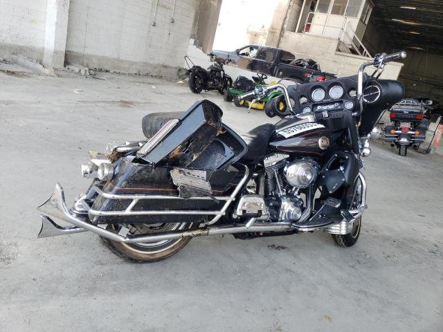 1HD1FCW192Y622796 - 2002 HARLEY-DAVIDSON FLHTCUI 黑色 照片 4