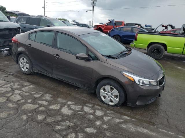 3KPFL4A7XJE197224 - 2018 KIA FORTE LX BROWN photo 4