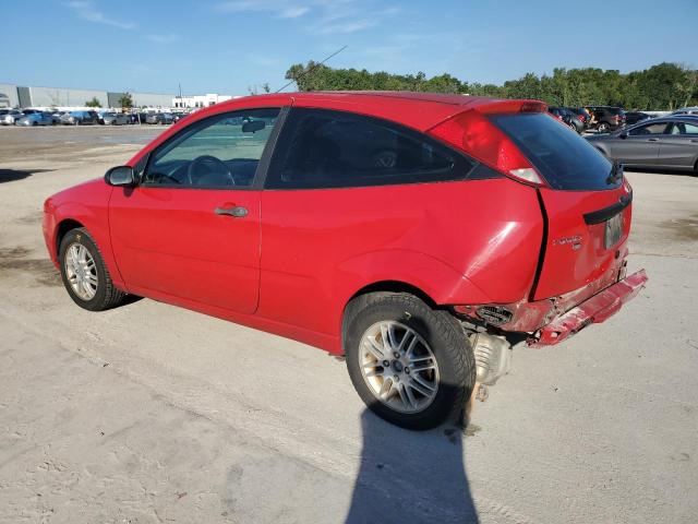 1FAHP31N46W230498 - 2006 FORD FOCUS ZX3 RED photo 2