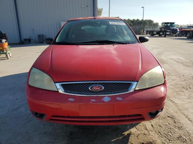 1FAHP31N46W230498 - 2006 FORD FOCUS ZX3 RED photo 5