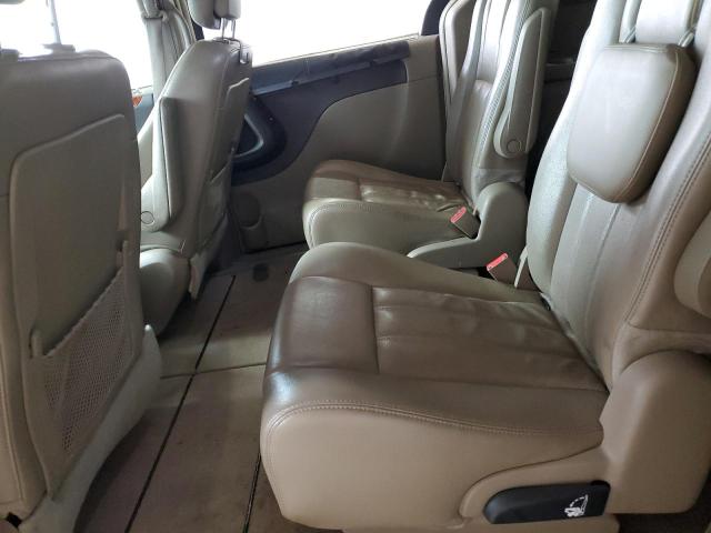 2C4RC1CG9CR384237 - 2012 CHRYSLER TOWN & COU TOURING L TAN photo 11