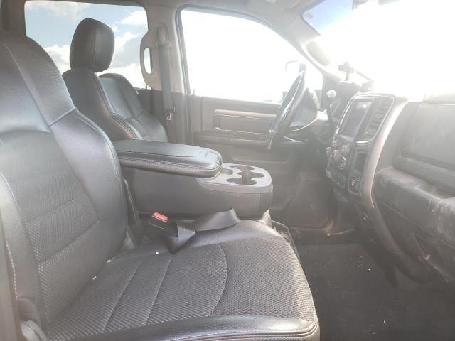 3C6UR5DL4JG256719 - 2018 RAM 2500 SLT შავი ფოტო 5