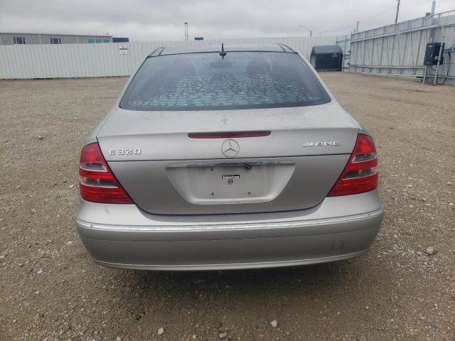 WDBUF65J05A671849 - 2005 MERCEDES-BENZ E 320 GRAY photo 6