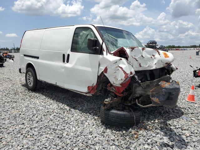 1GCUHAD4XA1122258 - 2010 CHEVROLET EXPRESS G1 WHITE photo 4