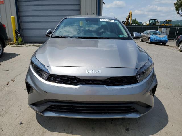 3KPF24AD2PE604700 - 2023 KIA FORTE LX GRAY photo 5