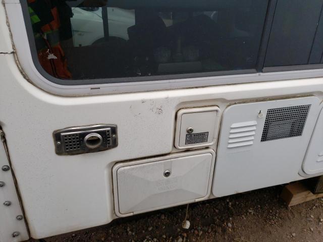 0961096MX - 2009 HALL CAMPER WHITE photo 8